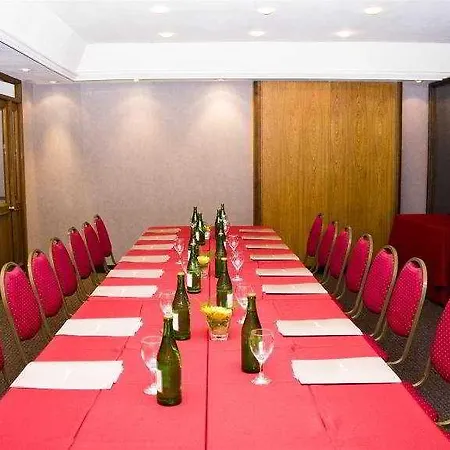 Tritone Hotel 